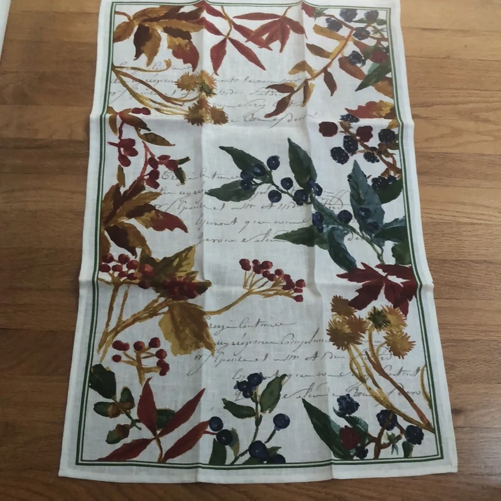 Williams Sonoma Harvest Berry Kitchen Towels with Burgundy Accent Retired 2008